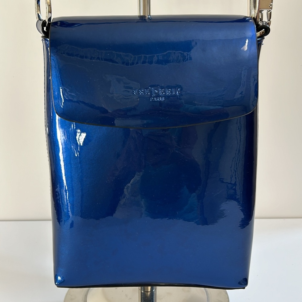 SOLD Elegant Blue Patent Leather Crossbody Bag - Picture 3 of 11